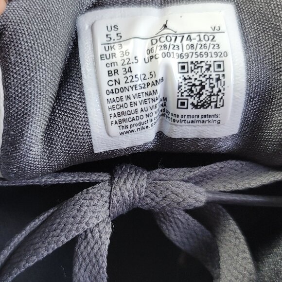 Air Jordan 1 Low Sneakers Size 5.5 - Picture 11 of 12